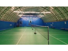 Badmintonové kurty a zázemí